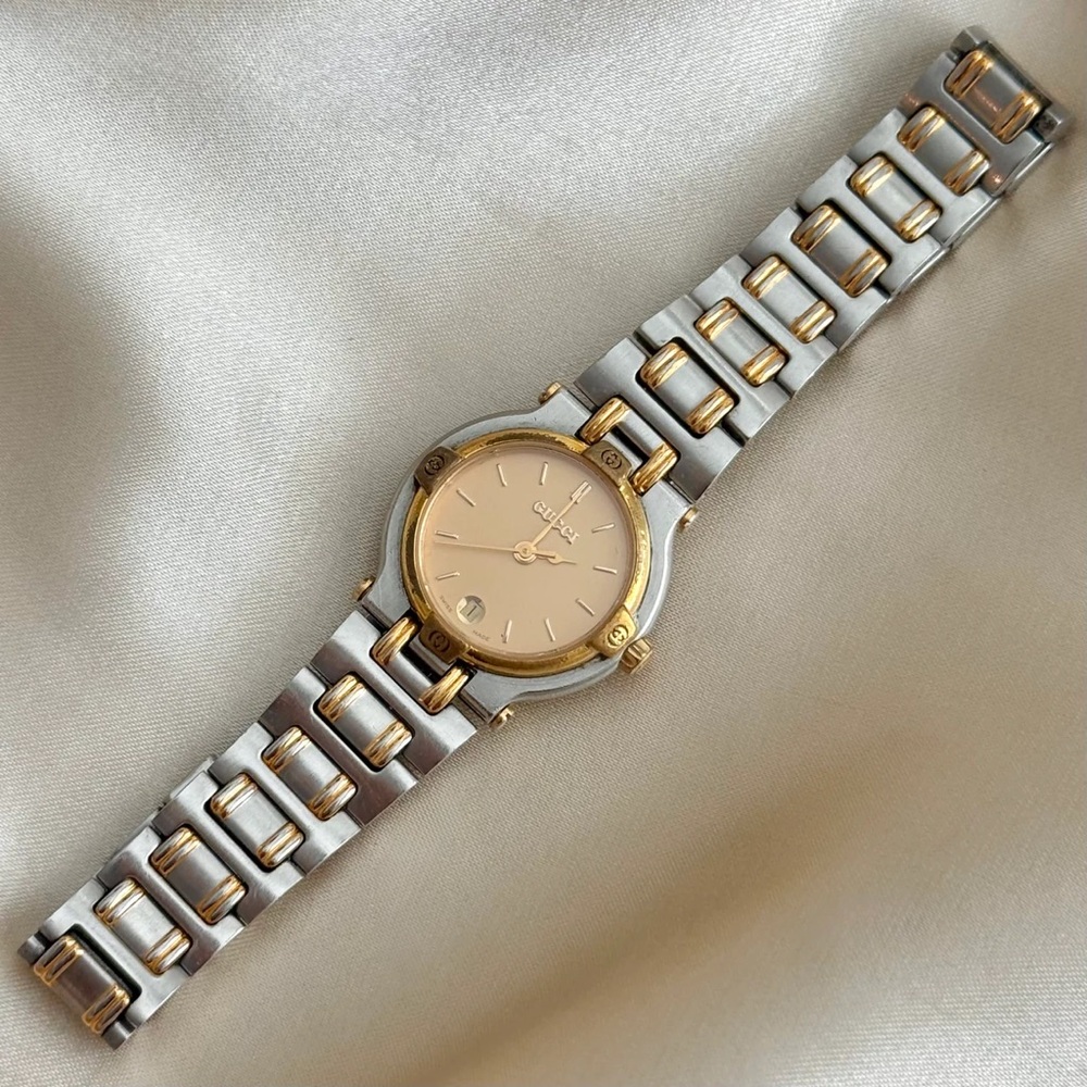 AUTHENTIC VINTAGE GUCCI TWO-TONED WATCH - Picture 3 of 7